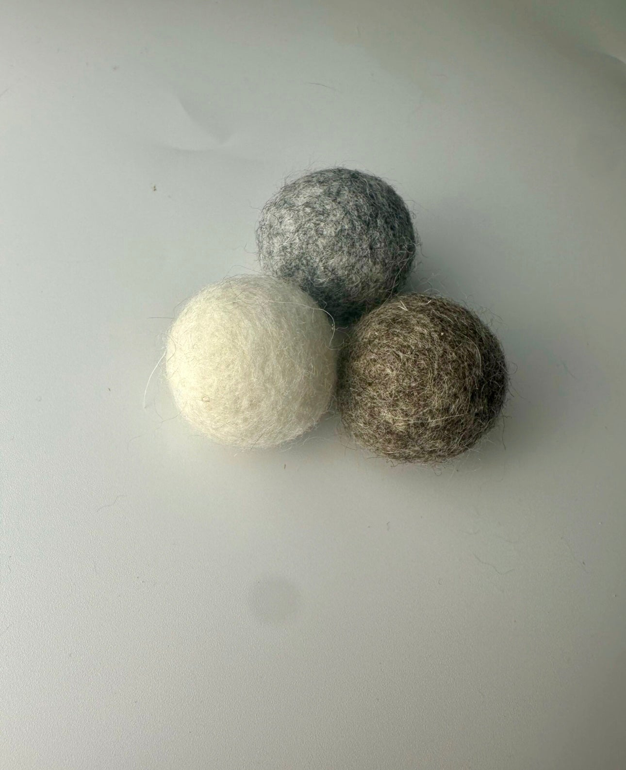 LionsLike Filzbällchen