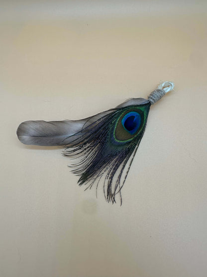 LionsLike Feder-Nagel-Angel-Anhänger