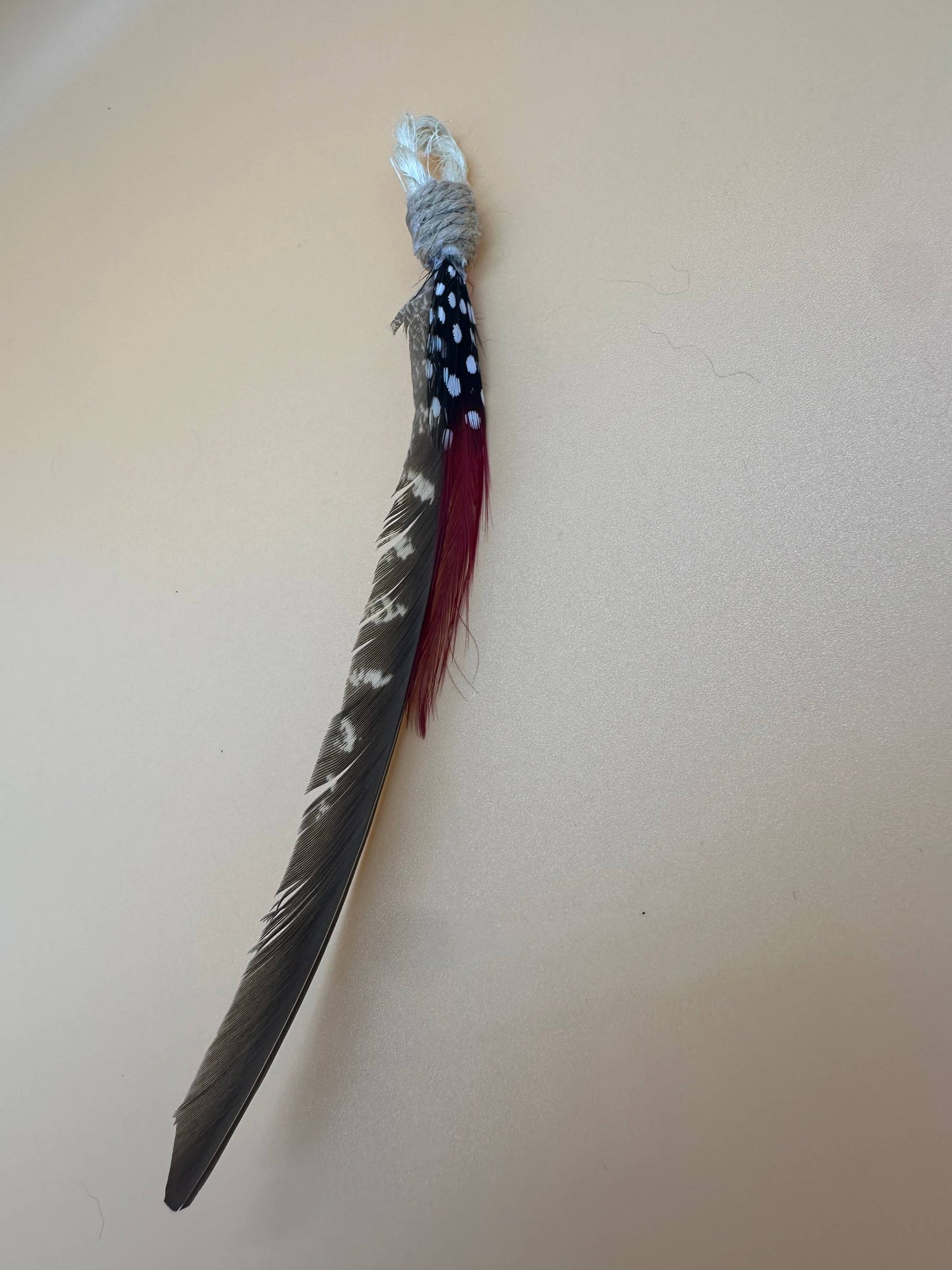 LionsLike Feder-Nagel-Angel-Anhänger