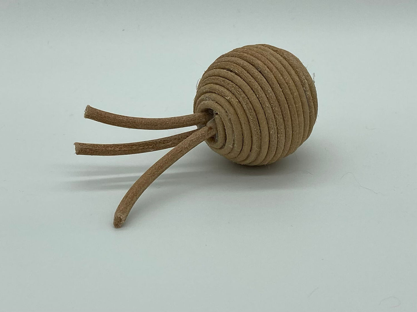 LionsLike Lederbällchen