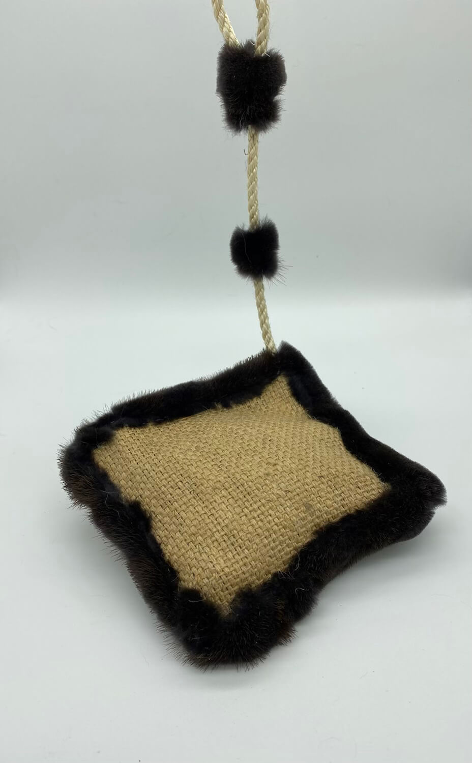 LionsLike Kratz & Knister-Kissen